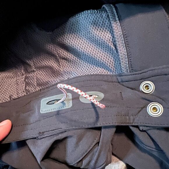 REI CO-OP black outdoor pants adjustable waist and inseam - Picture 5 of 10